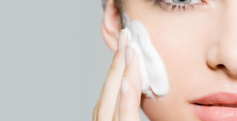 how-to-apply-cleansing-milk
