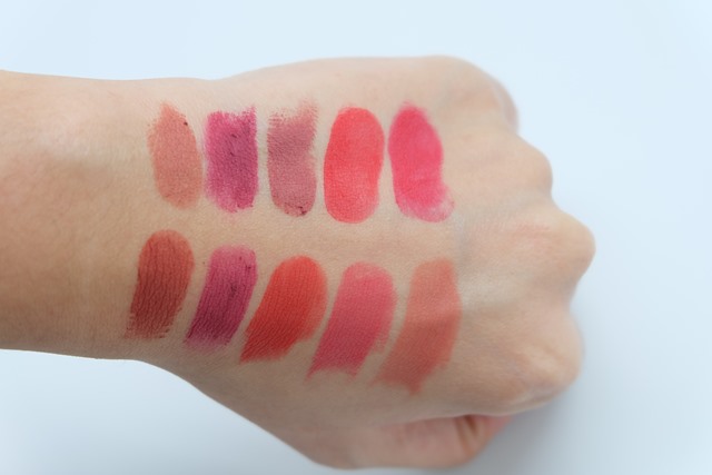 swatch-lipstik-matte-purbasari-female-daily