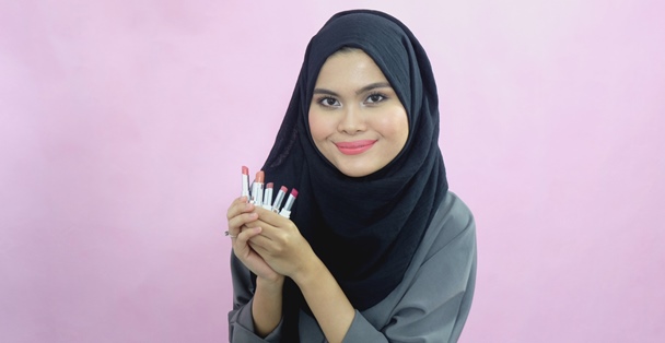 review-lipstick-matte-wardah-zoya-mazaya-1.png