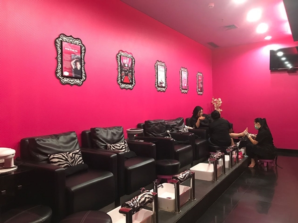 Salon Pink Parlour Manicure Pedicure