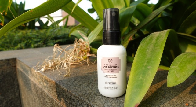 The Body Shop Skin Defence Multi-Protection Face Mist SPF45 PA++