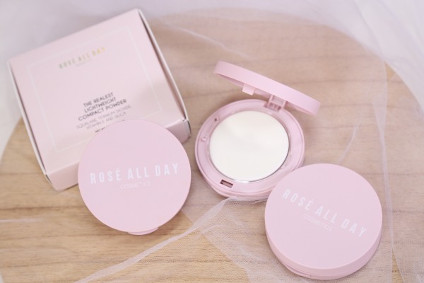 Review Rosé All Day The Realest Lightweight Compact Powder - Female Daily