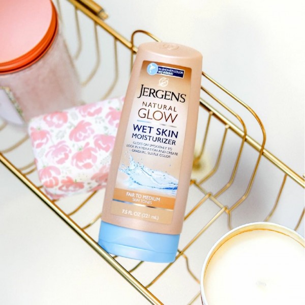 Jergens wet skin oil infused body lotion