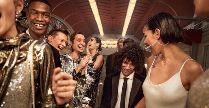 Christmas_Landing_Page_Desktop_Full-Bleed-Image-1