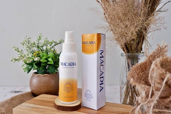 macaria sunscreen spray female daily